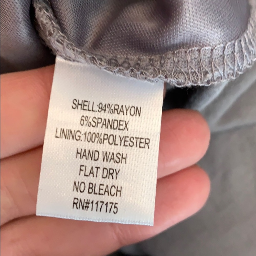 Gray sequins tank top - Picture 4 of 4